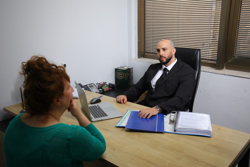 עו"ד עמרי אושינסקי I צילום: אבישי פינקלשטיין